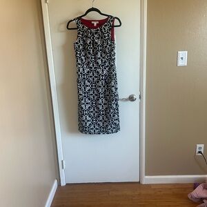 London Times Black and White Floral Midi Dress